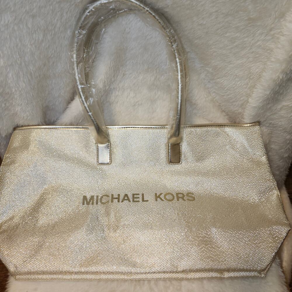 Michael Kors Tote Shoulder bag Gold NWT 16x11x6in - Picture 4 of 4